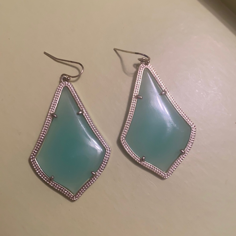 Kendra Scott “Alexandria” larger size in Green chalcedony and gold